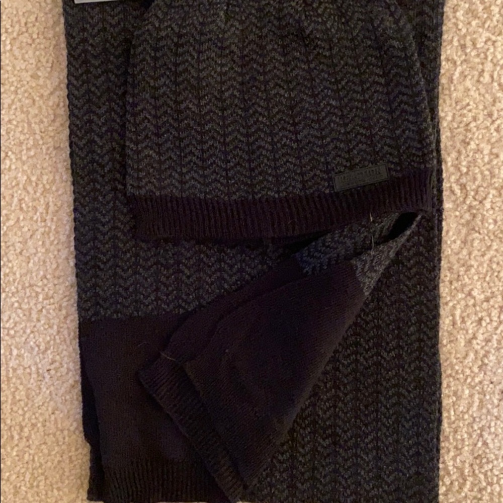 KENNETH COLE- BRAND NEW Hat and Scarf